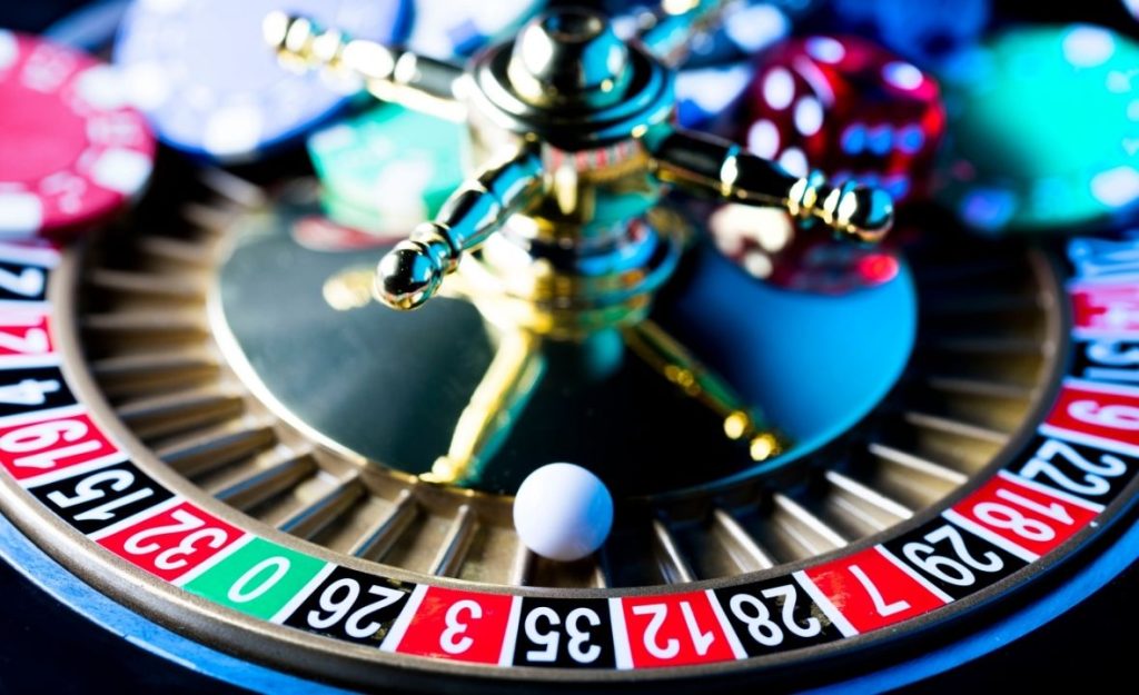 Origins and evolution of blackjack as a popular casino card game